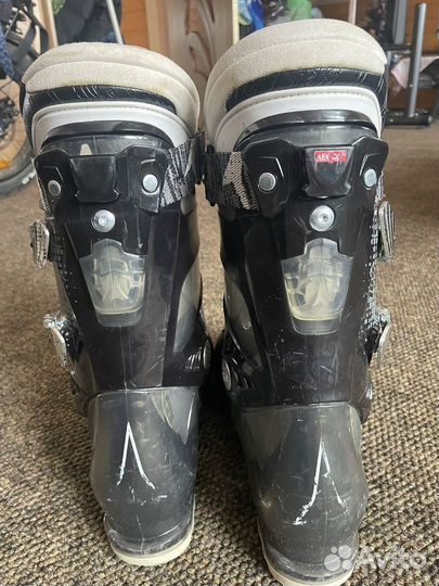Горнолыжные ботинки atomic