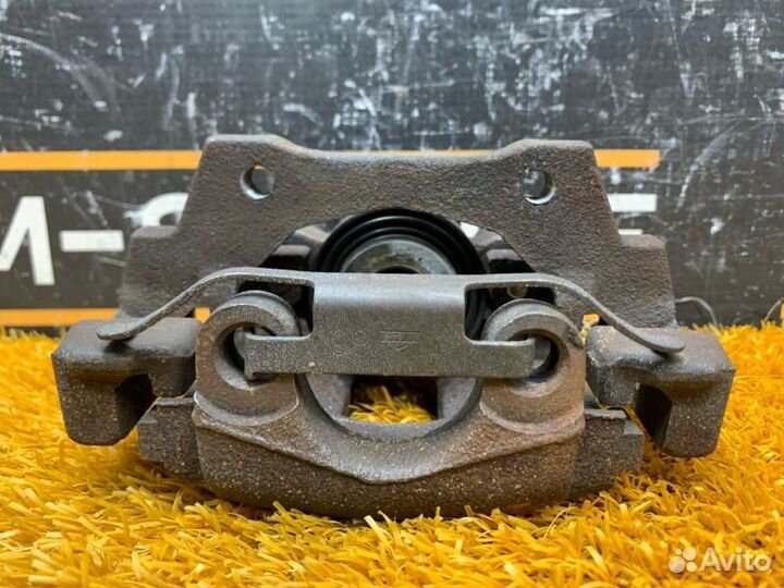 Суппорт задний правый Bmw 3-Series E46