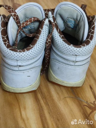 Роликовые кроссовки heelys