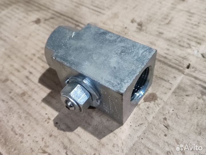 Кран на доп гидролинию Hitachi