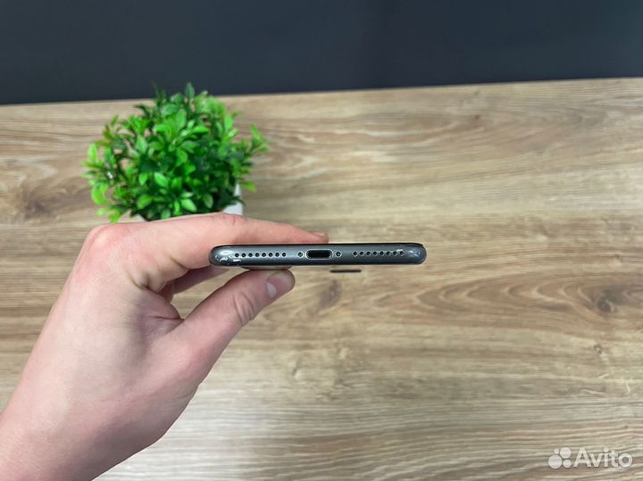 iPhone 8 Plus, 64 ГБ