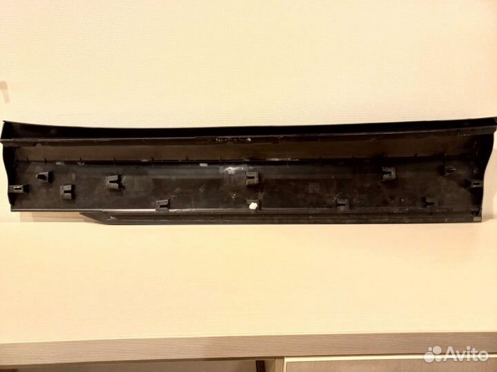 Накладка двери tiguan 2