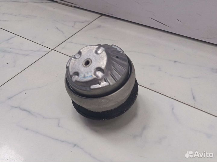 Опора двигателя Mercedes-Benz W221