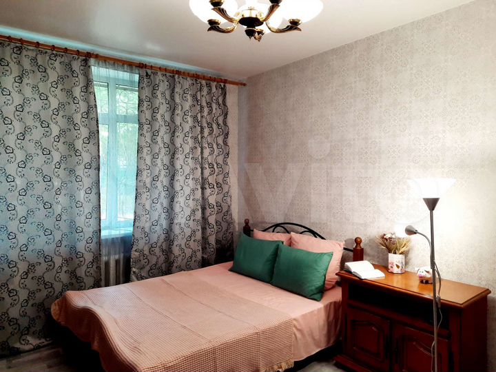 1-к. квартира, 42 м², 2/4 эт.