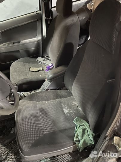 Priora на разбор 14 год lux