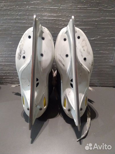 Вратарские коньки bauer