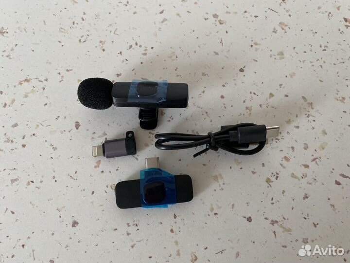 Беспроводной петличный микрофон петличка с клипсой