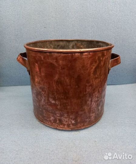 Старинная медная кастрюля большая