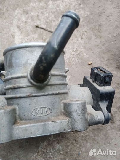 Дросельная заслонка