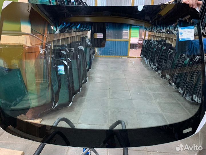 Лобовое стекло на Bmw e60 Бмв е60