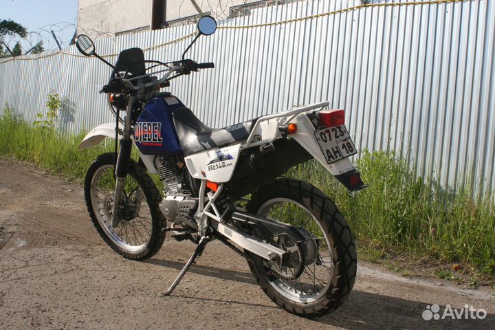 Suzuki Djebel 200