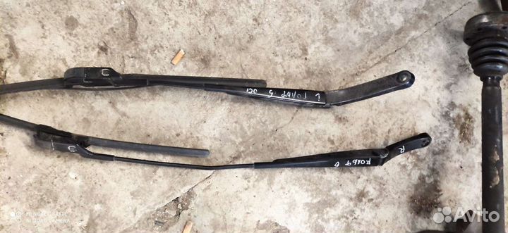 Щетка держатель Джетта 5 2008г