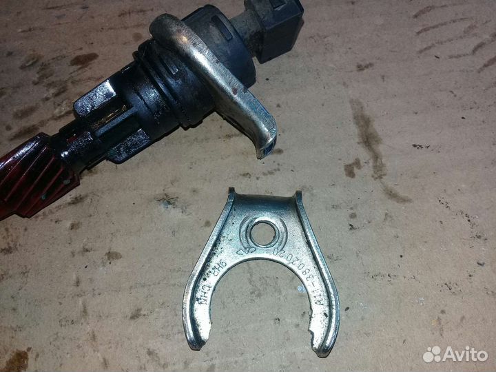 Фиксатор датчика скорости Chery Amulet A15