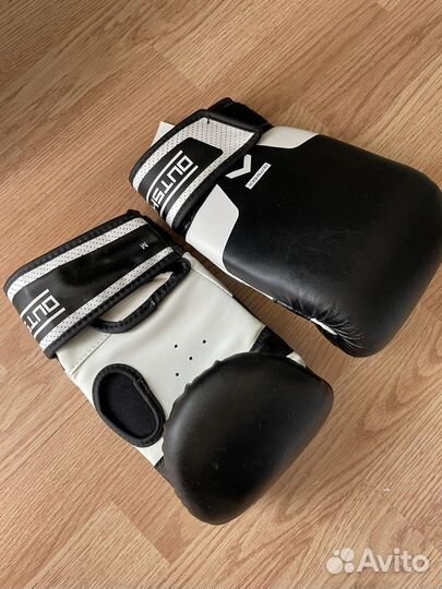 Боксерские перчатки outshock