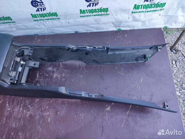 Подлокотник с тоннелем Honda Accord 8