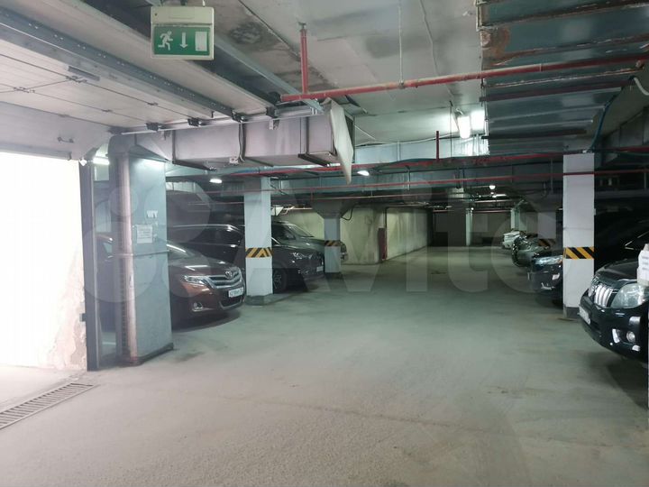 Машиноместо, 18 м²