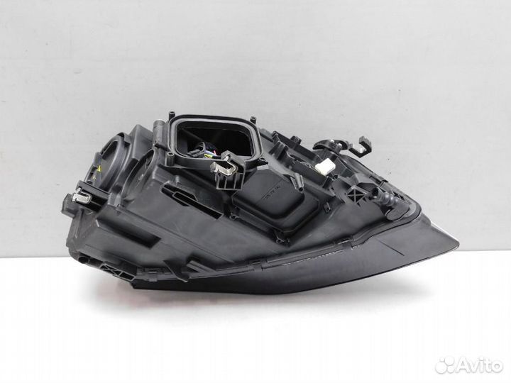 Фара левая Audi A4/RS4/S4