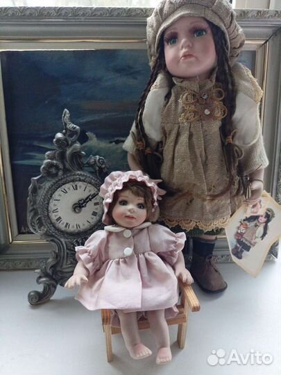 Кукла фарфоровая