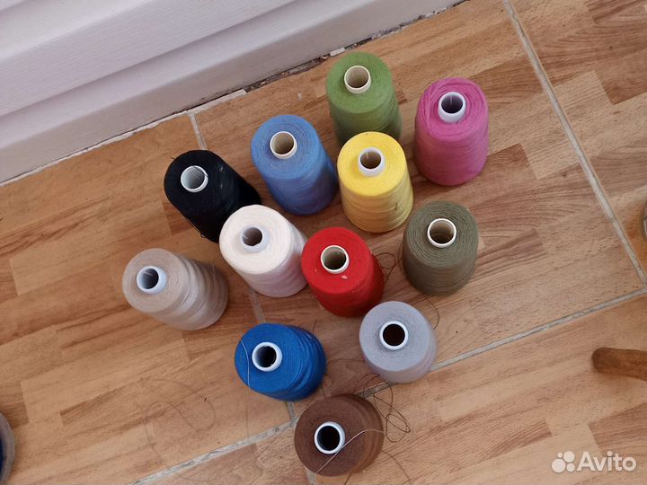 Нитки швейные прочные
