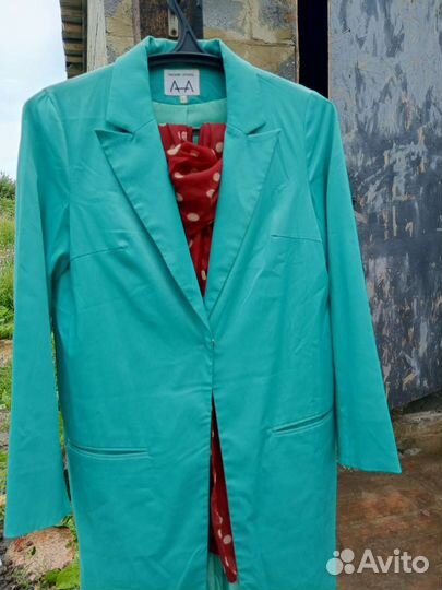 Плащ женский 44