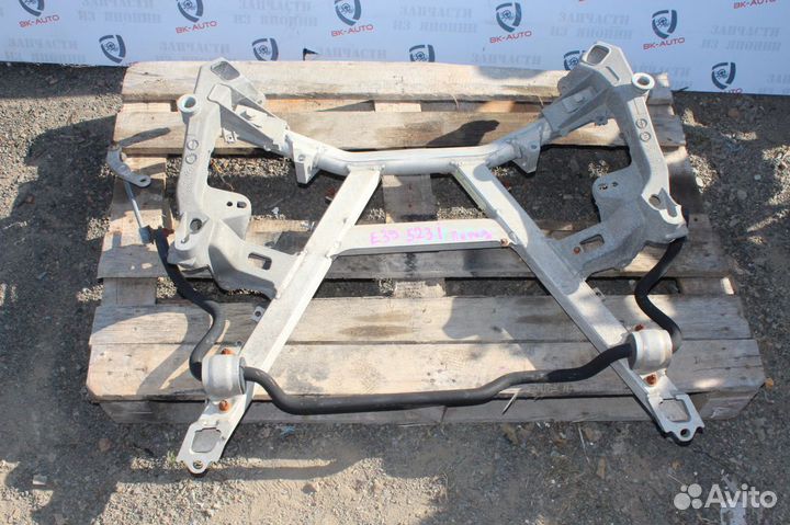 Передняя балка BMW 523i E39 98г