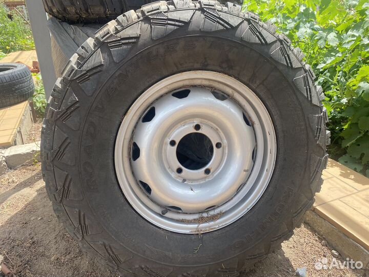 Kumho Road Venture MT51 235/85 R16