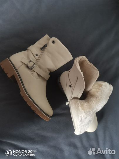 Женская обувь разная