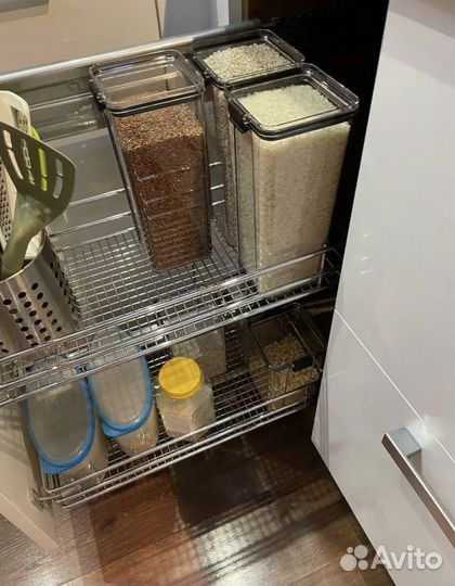 Контейнеры для сыпучих продуктов