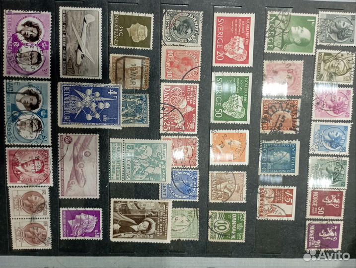 Альбом со старыми почтовыми марками