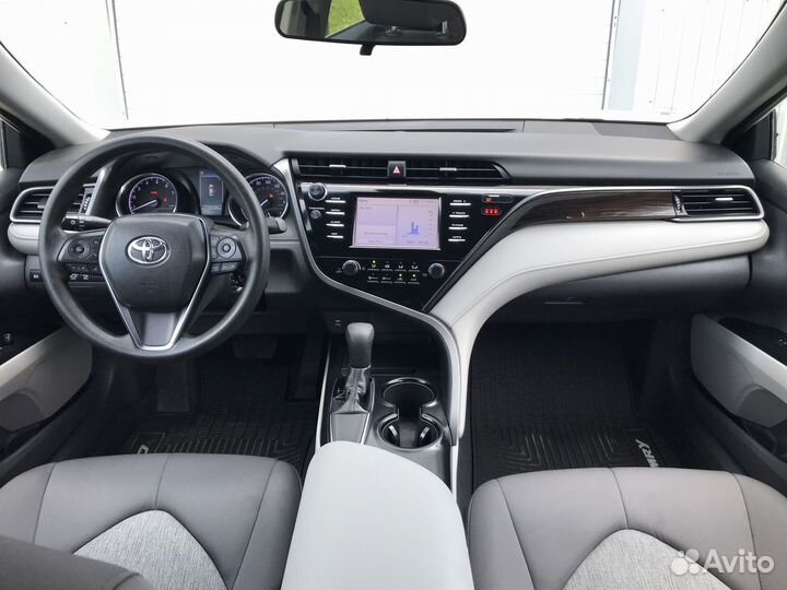 Toyota Camry, 2018