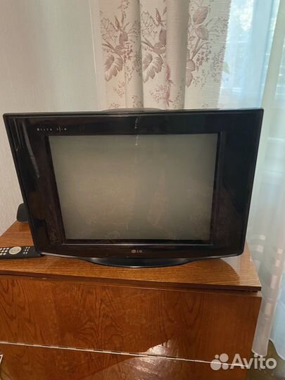 Цветной телевизор LG