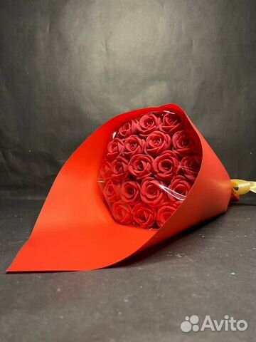 Красные Розы из Белого Шоколада - 19 шт в Букете