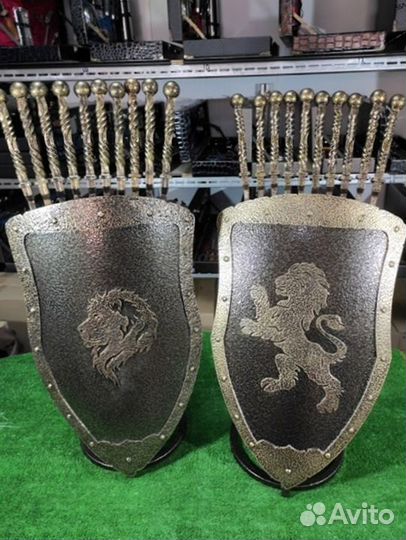 Подставка под шампуры Щит