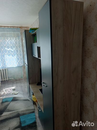 Шкаф стенка с зеркалом