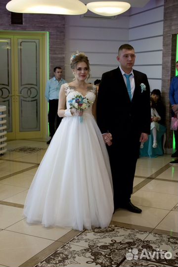 Свадебное платье