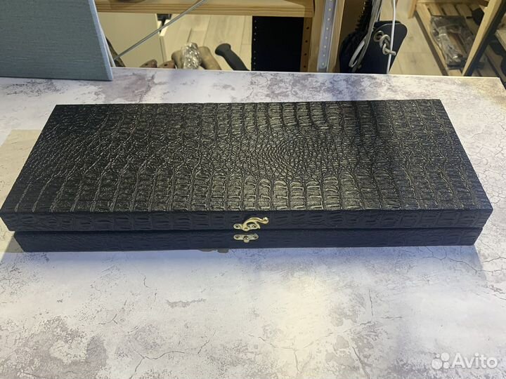 Топор на подарок в кейсе и с чехлом кожаным