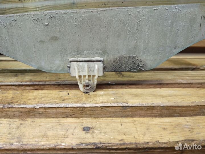 Nissan Teana J31 - Стекло переднее левое