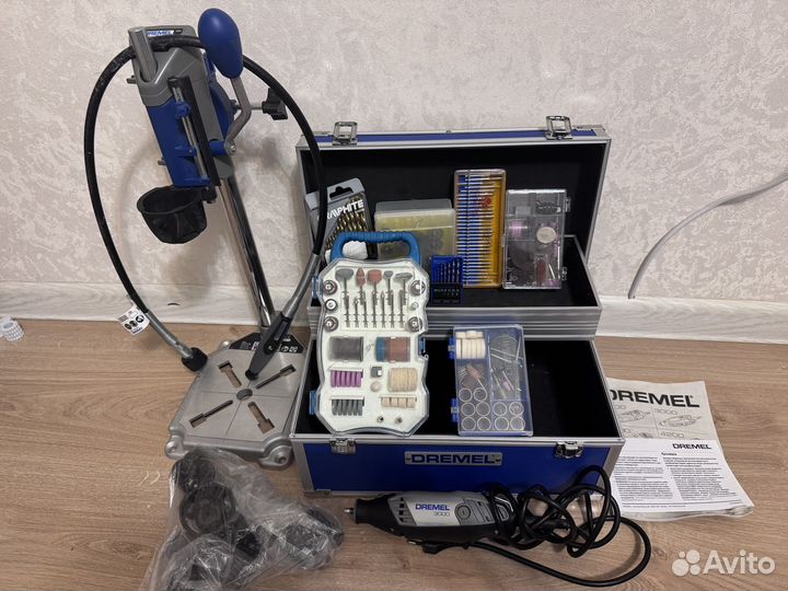 Гравер Dremel 3000 и стойка dremel workstation 220