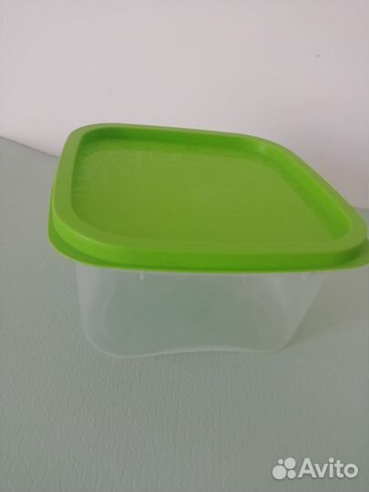 Новый комплект контейнеров с крышками для хранения