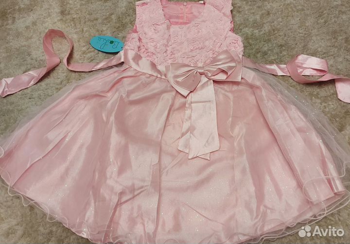 Нарядное платье для девочки. Новое