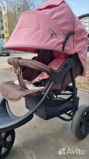 Прогулочная коляска