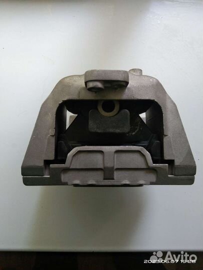 Опора двигателя