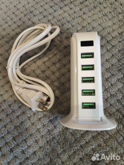 Адаптер зарядный под разъёмы USB новый