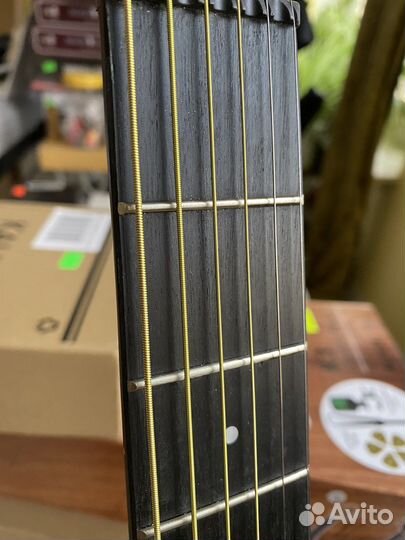 Акустическая гитара