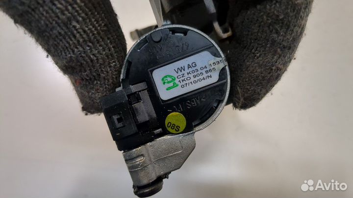 Замок зажигания Volkswagen Jetta 5