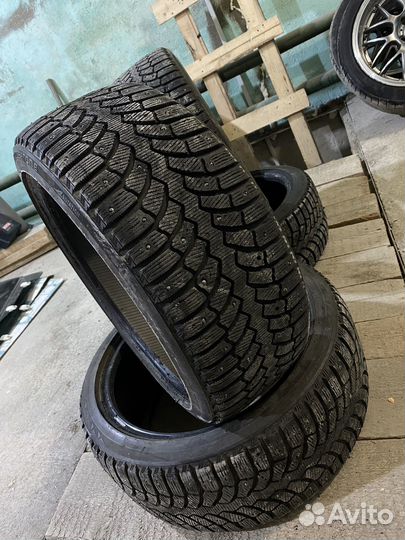 Bridgestone Blizzak Spike-01 235/40 R18 91T