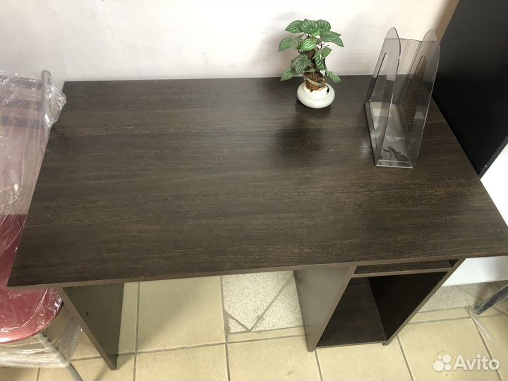 Стол компьютерный