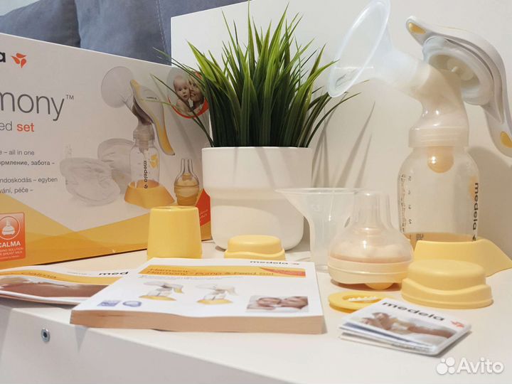 Молокоотсос medela ручной с соской Calma