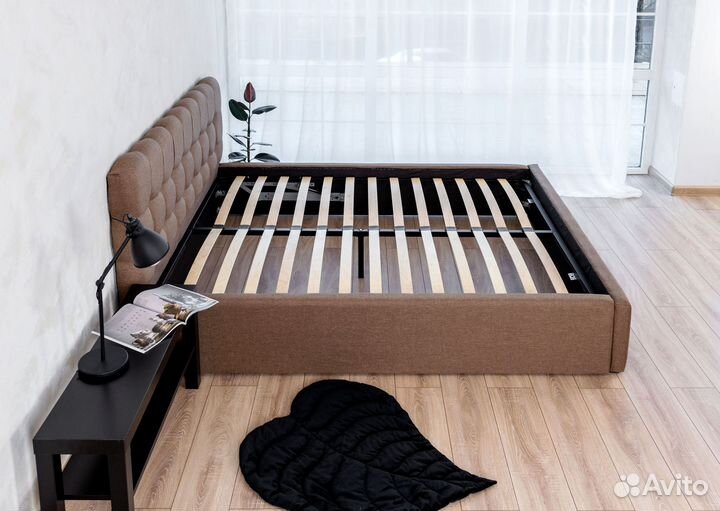 Кровать с матрасом 140х200 Марсель в рогожке