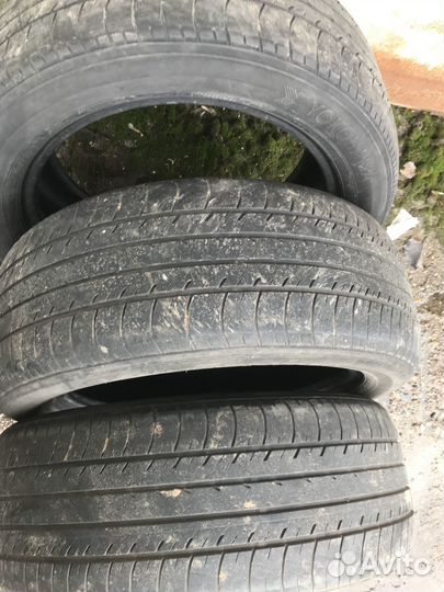 Yokohama BluEarth E70 215/55 R17 94V